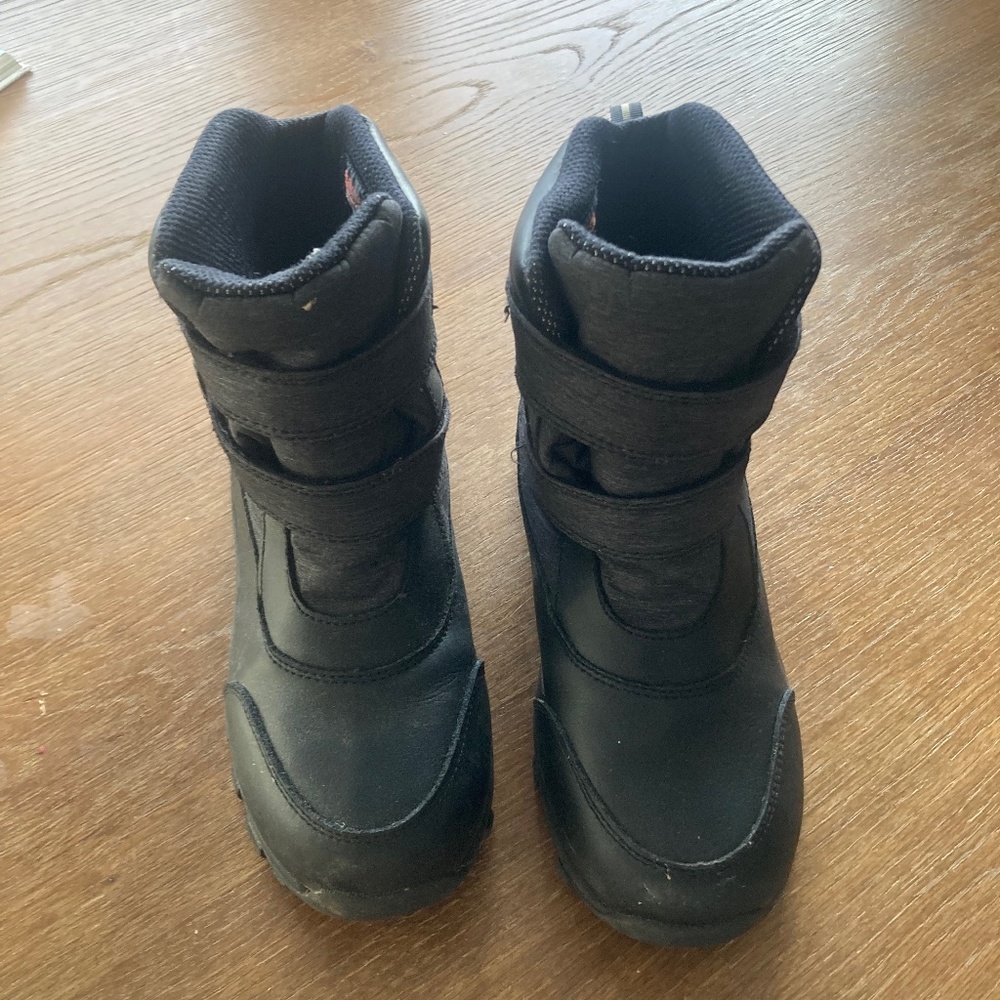 Boys Snow Boots Size 4